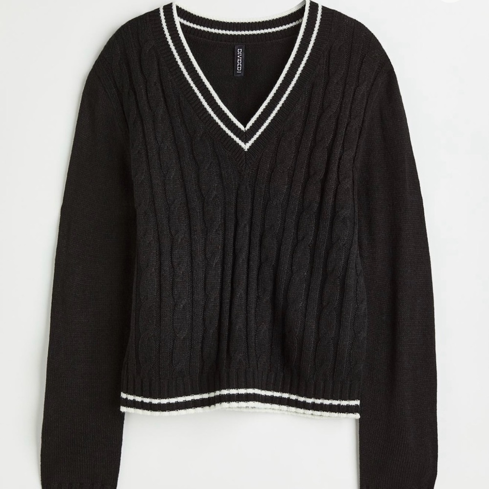 V-neck Cable-knit Sweater